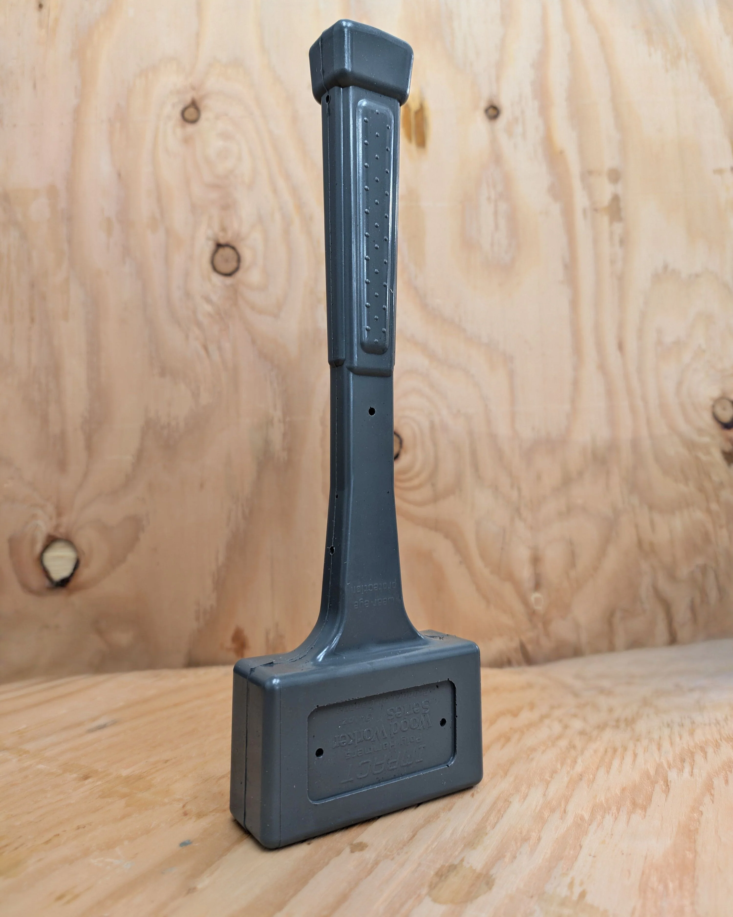 34oz Woodworker Dead Blow Hammer - Image 5