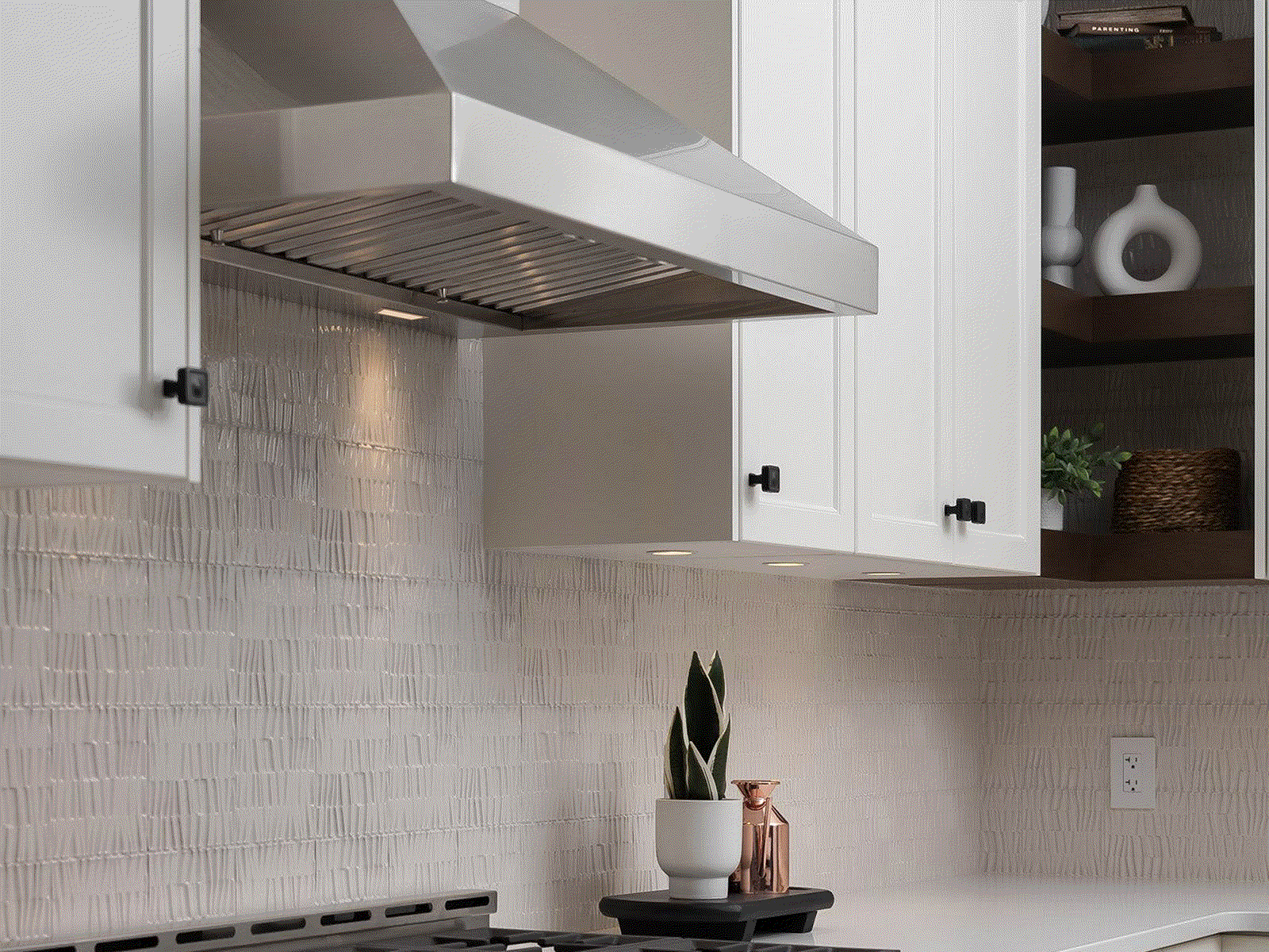 36 Inch 750 CFM Wall Mount Range Hood - VICTORY Twister - Image 2