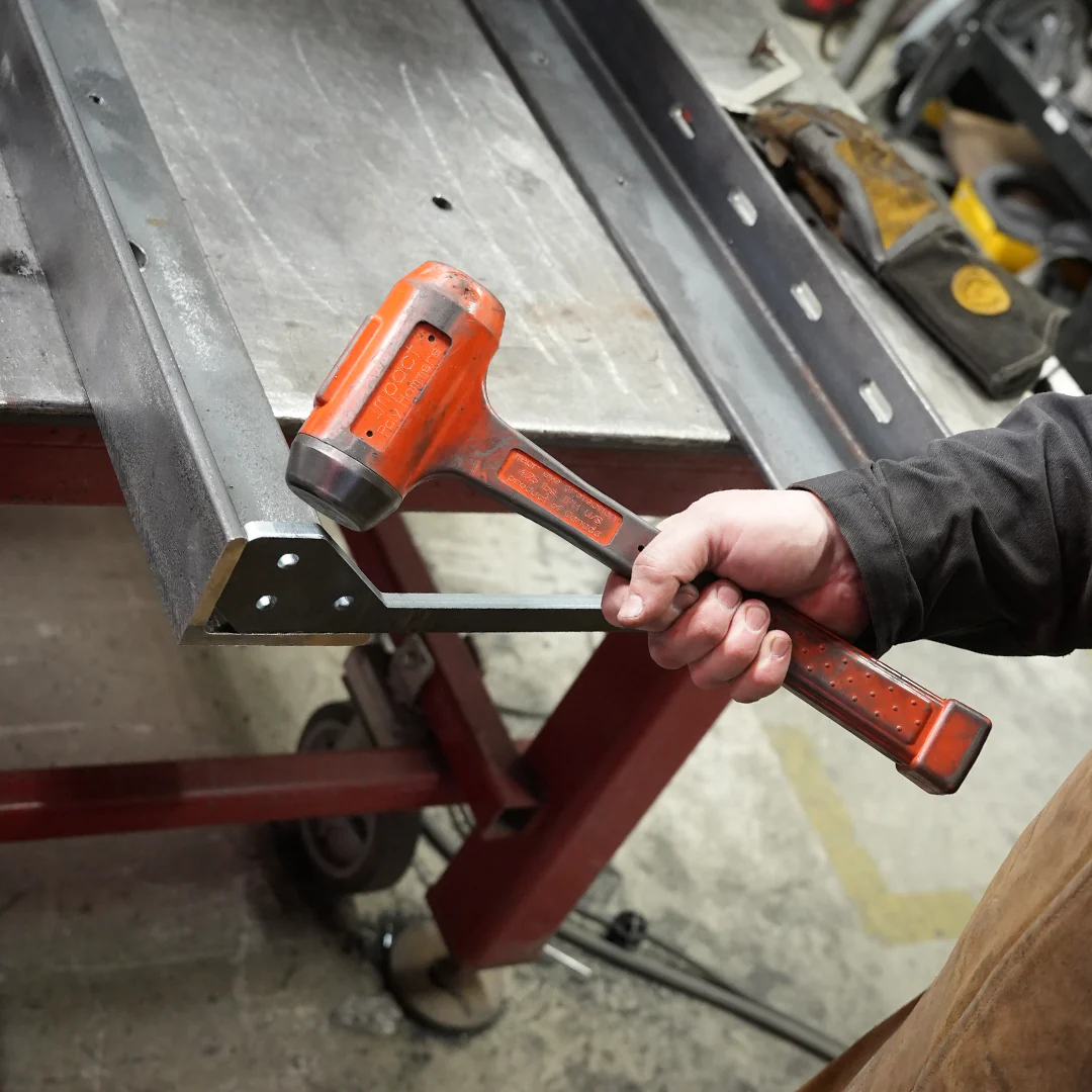 4.25lb Dual Faced Dead Blow Hammer - Image 5