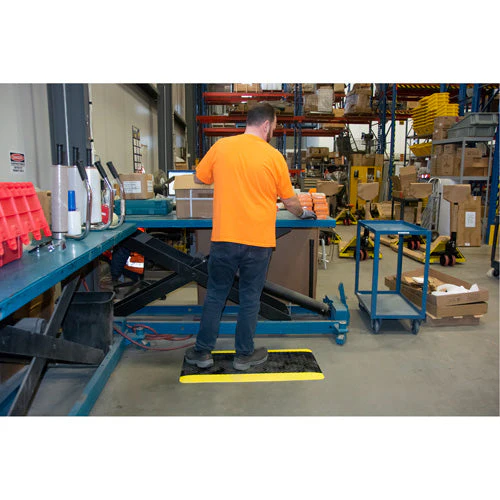 Anti-Fatigue Matting, Diamond, 1-2/3' x 3-1/4' x 3/4", Black/Yellow, Polyurethane - Image 4