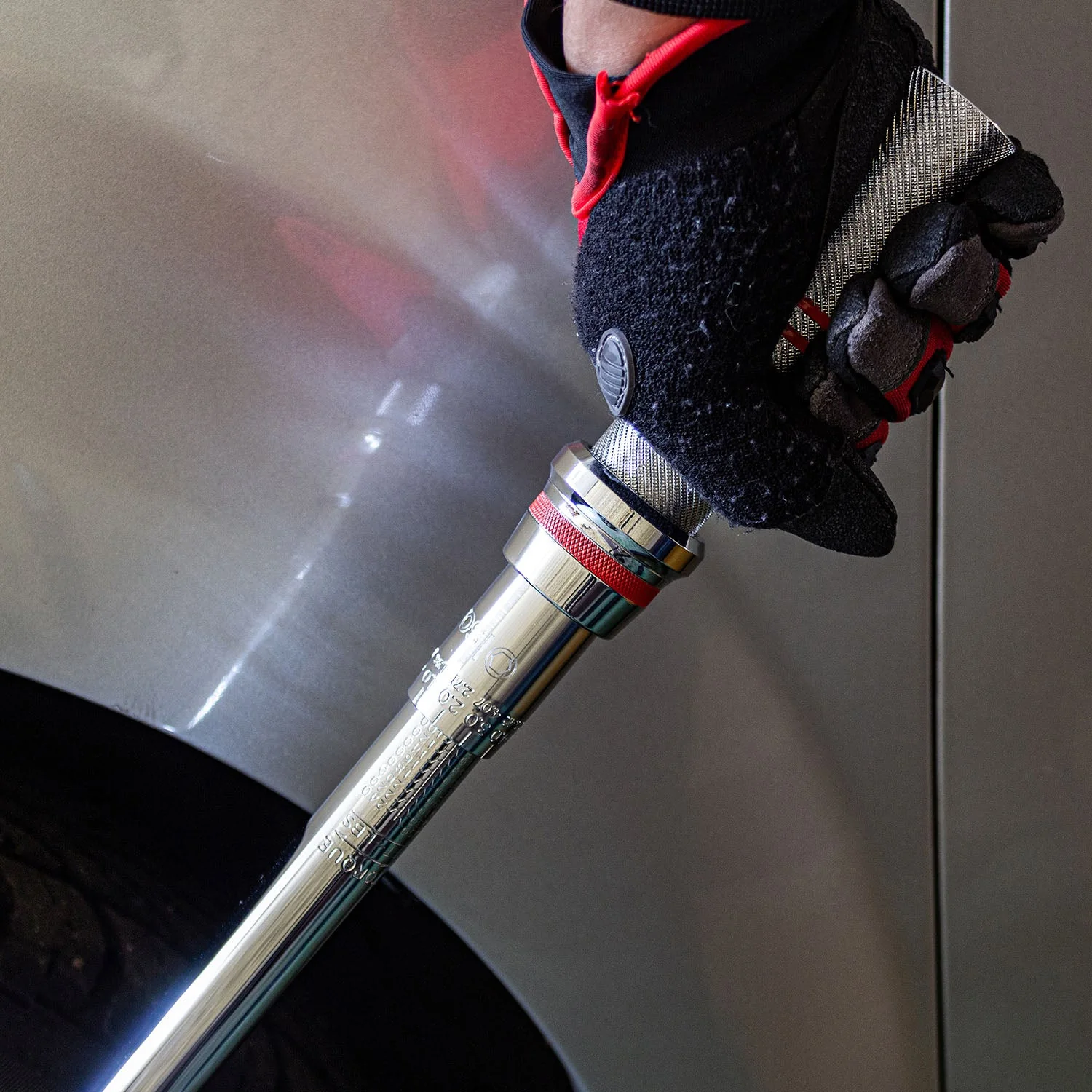 Click Torque Wrench with Flex Head - 1/2" Drive, 24" Long (50-250 ft-lb Torque Range) - Image 7