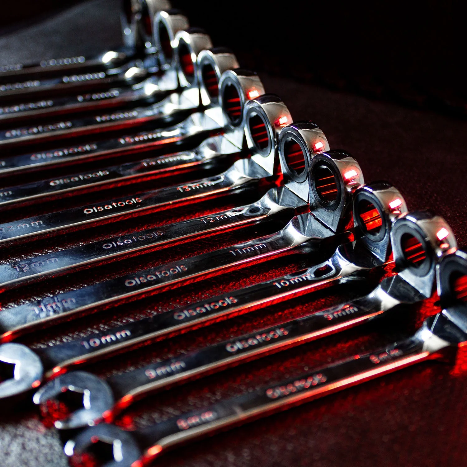 Ratcheting Wrench Set with Magnetic Wrench Organizer - Image 24