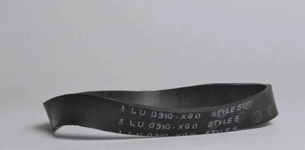Royal Flat Belt Dirt Devil Upright Style 4, 5 Part 1LU0310X00 - Image 2