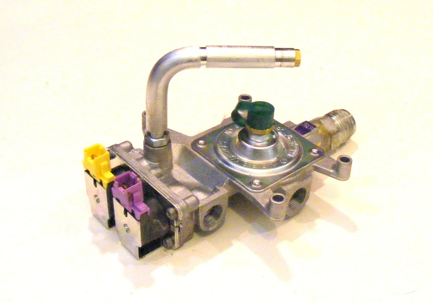 W10861656 Range Gas Regulator - Image 2