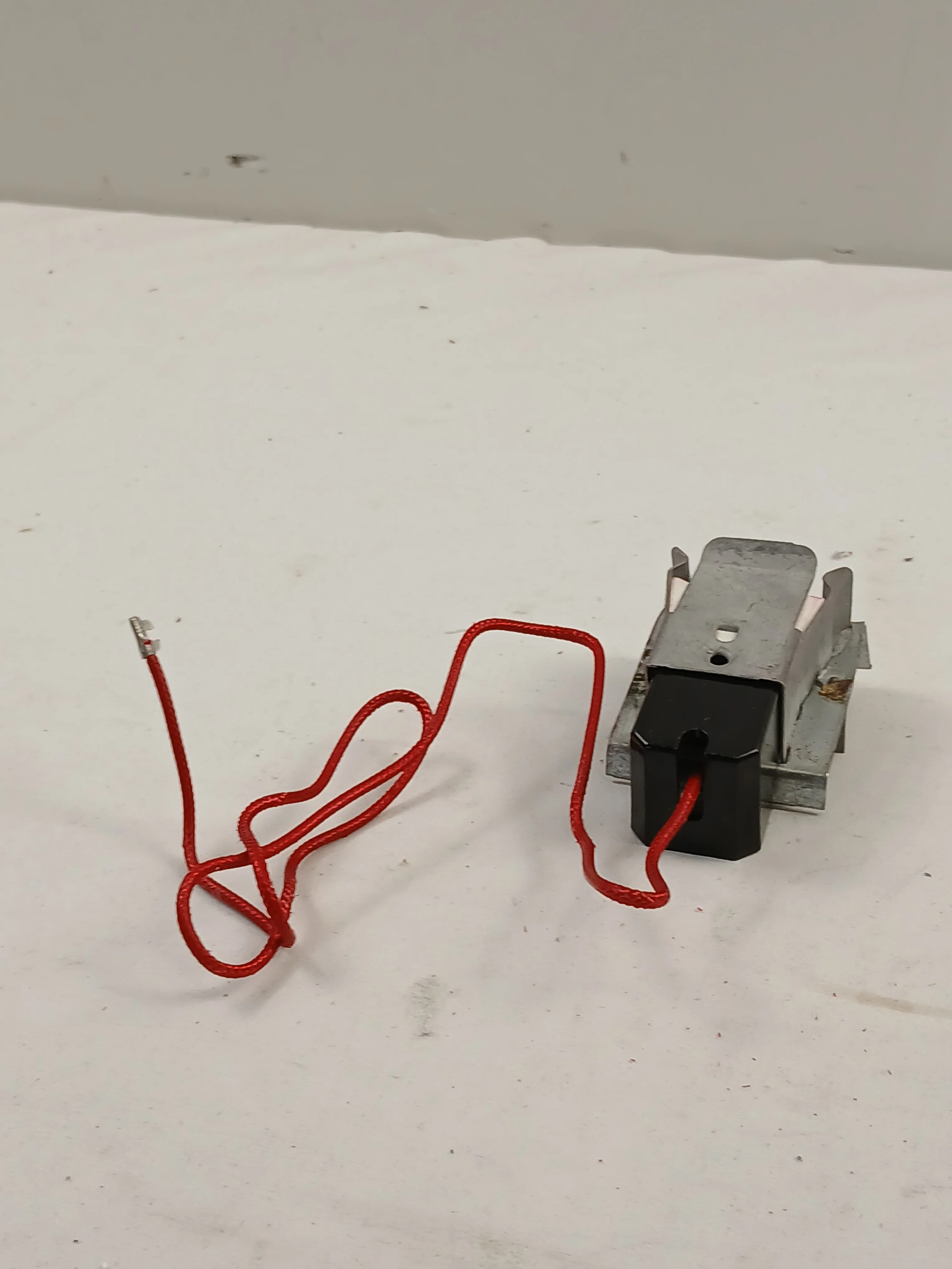 WG02F05816 Range Surface Element Receptacle - Image 6